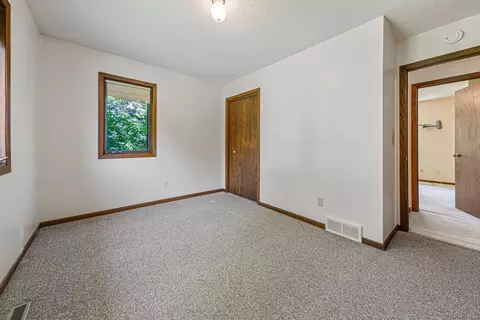 Bedroom - 5177 255th St E, Faribault, MN 55021 photo 3 of 5