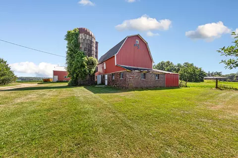 Exterior - 5177 255th St E, Faribault, MN 55021 photo 7 of 8