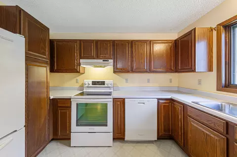 Kitchen - 5177 255th St E, Faribault, MN 55021 photo 2 of 5