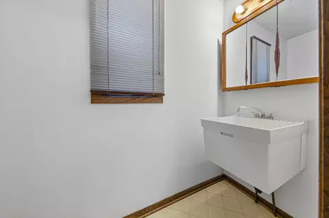 Bath - 5177 255th St E, Faribault, MN 55021 photo 2 of 2