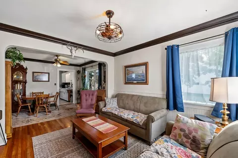 Living - 3209 Chestnut St, Duluth, MN 55806 photo 2 of 2