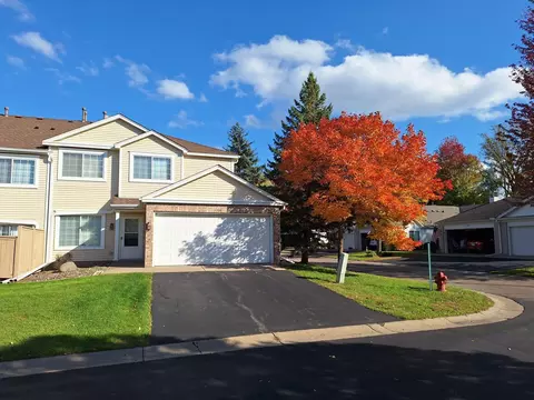 11208 Providence Ln, Eden Prairie, MN 55344