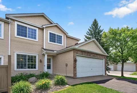 11208 Providence Ln, Eden Prairie, MN 55344
