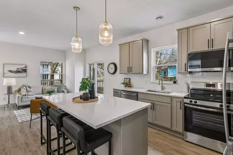 2414 Como Ave SE, Minneapolis, MN 55414