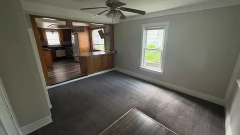 Living - 907 2nd Ave NW, Faribault, MN 55021 photo 2 of 3