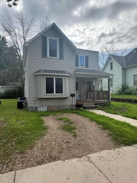 Exterior - 907 2nd Ave NW, Faribault, MN 55021 photo 2 of 2