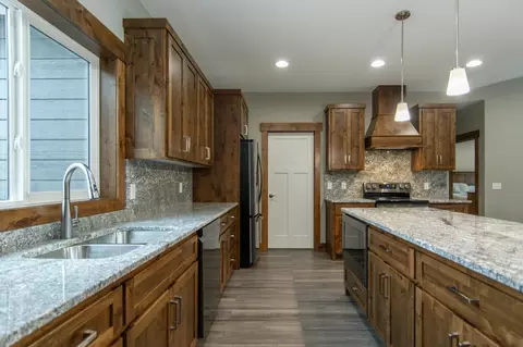 Kitchen - 11613 Forestview Dr, Baxter, MN 56425 photo 1 of 13