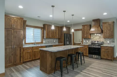 Kitchen - 11613 Forestview Dr, Baxter, MN 56425 photo 2 of 13