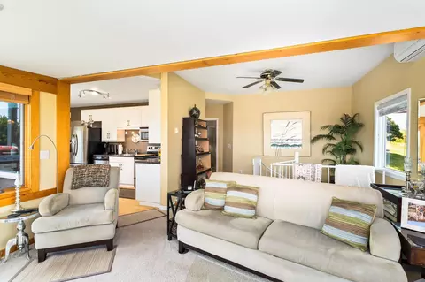 Living - 615 W 6th St, Duluth, MN 55806 photo 5 of 6