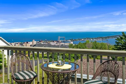 View/Area - 615 W 6th St, Duluth, MN 55806 photo 3 of 18