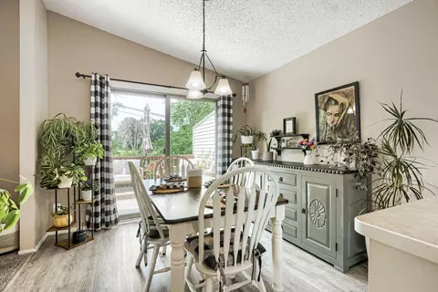1032 1st St, Farmington, MN 55024