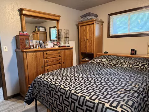 Bedroom - 598 Prospect Ave, Windom, MN 56101 photo 2 of 5