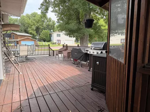 Exterior - 598 Prospect Ave, Windom, MN 56101 photo 6 of 10