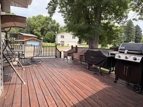 Exterior - 598 Prospect Ave, Windom, MN 56101 photo 5 of 10