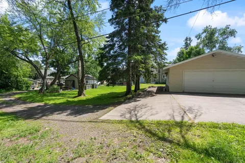 Exterior - 4527 Dodge St, Duluth, MN 55804 photo 6 of 8