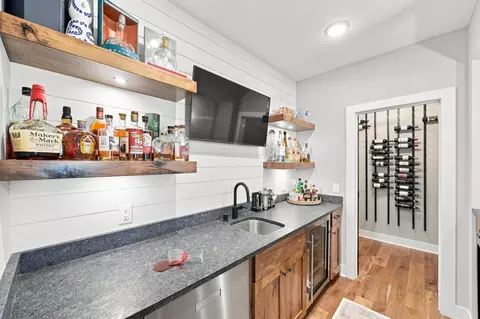 Kitchen - 5880 Prestwick Ct, Excelsior, MN 55331 photo 6 of 6
