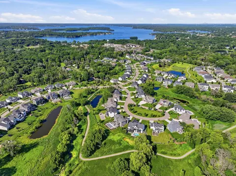 View/Area - 5880 Prestwick Ct, Excelsior, MN 55331 photo 4 of 12