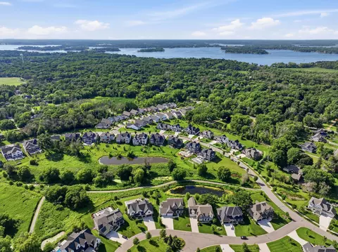 View/Area - 5880 Prestwick Ct, Excelsior, MN 55331 photo 2 of 12