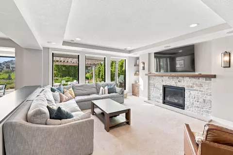 Living - 5880 Prestwick Ct, Excelsior, MN 55331 photo 5 of 9