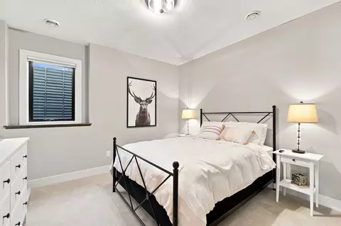 Bedroom - 5880 Prestwick Ct, Excelsior, MN 55331 photo 8 of 9