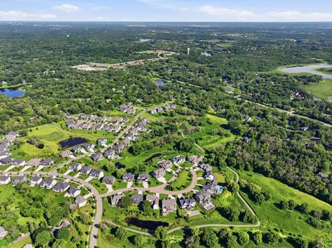 View/Area - 5880 Prestwick Ct, Excelsior, MN 55331 photo 6 of 12