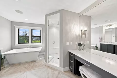 Bath - 5880 Prestwick Ct, Excelsior, MN 55331 photo 7 of 9