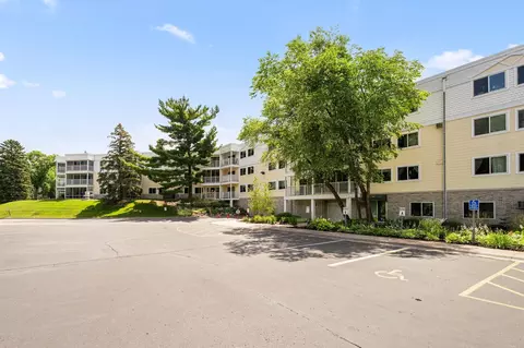 130 E Demont Ave E #348, Little Canada, MN 55117