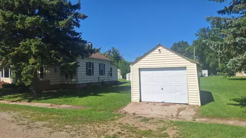 114 Lincoln, Bathgate, ND 58216 photo 3