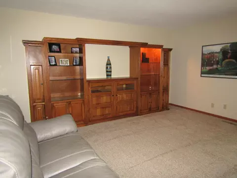 407 Eichelberger Ave, Montevideo, MN 56265 photo 5
