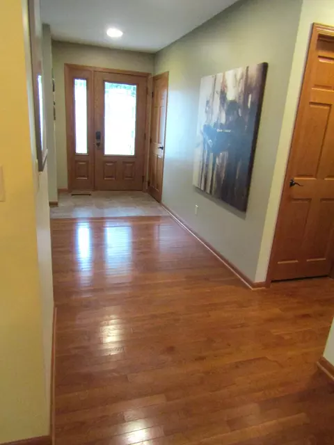 407 Eichelberger Ave, Montevideo, MN 56265 photo 2