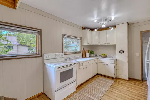 Kitchen - 4106 E 1st St, Superior, WI 54880 photo 2 of 3