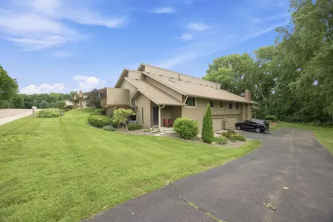 10965 53rd Ave N, Plymouth, MN 55442