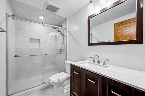 Bath - 4308 Cass Ct, Webster, MN 55088 photo 5 of 5