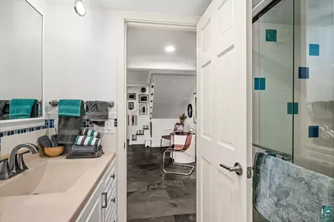 Bath - 4998 Pike Lake Pl, Duluth, MN 55811 photo 6 of 6