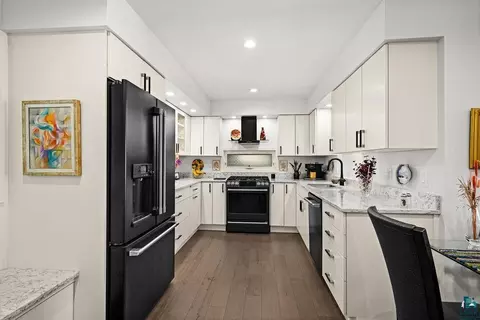 Kitchen - 4998 Pike Lake Pl, Duluth, MN 55811 photo 1 of 2