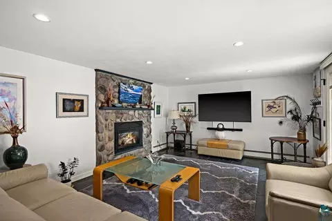 Living - 4998 Pike Lake Pl, Duluth, MN 55811 photo 4 of 7