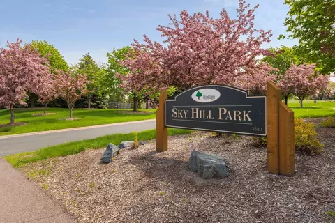 View/Area - 1603 Raindrop Dr, Eagan, MN 55121 photo 2 of 2