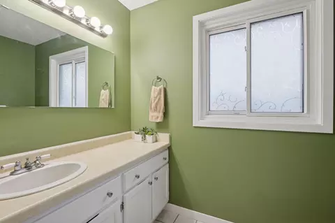 Bath - 1603 Raindrop Dr, Eagan, MN 55121 photo 1 of 3