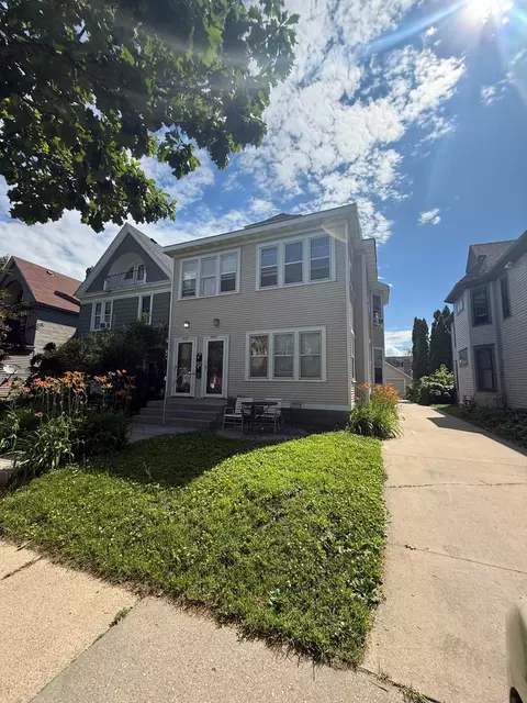 2731 Dupont Ave S, Minneapolis, MN 55408