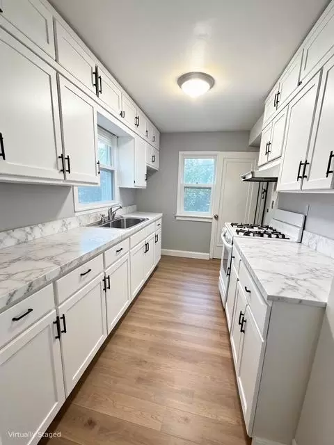 Kitchen - 604 13th St SW, Willmar, MN 56201 photo 2 of 2
