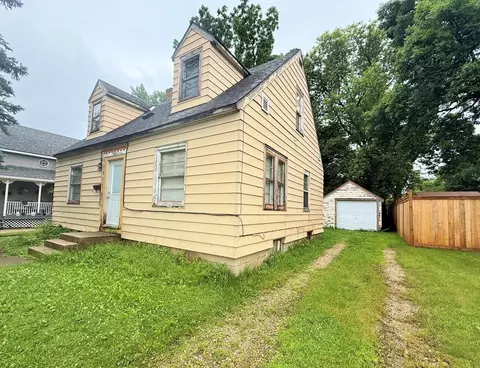 Exterior - 604 13th St SW, Willmar, MN 56201 photo 6 of 6