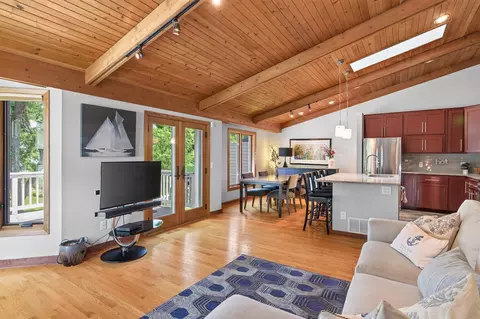 Living - 1760 Commerce Blvd, Mound, MN 55364 photo 4 of 5