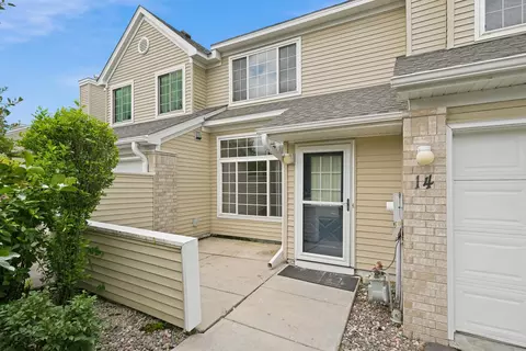 2255 Ranchview Ln N #14, Plymouth, MN 55447