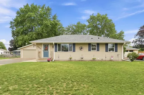 8804 Greenway Ave S, Cottage Grove, MN 55016