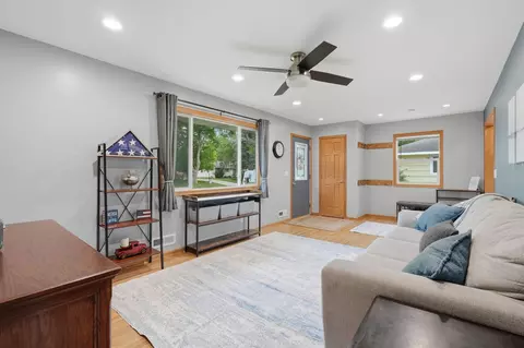 8804 Greenway Ave S, Cottage Grove, MN 55016