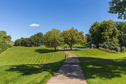 Exterior - 1887 Silver Bell Rd #214, Eagan, MN 55122 photo 7 of 9