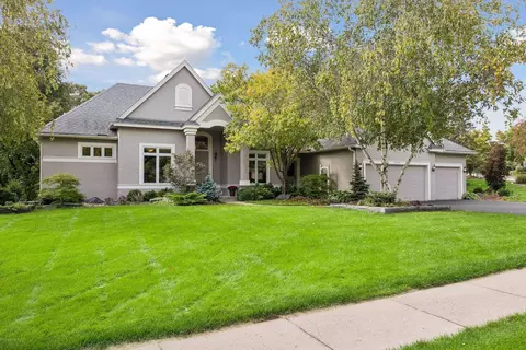 15316 Boulder Pointe Rd, Eden Prairie, MN 55347
