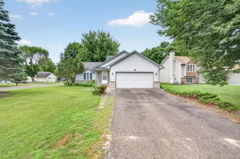212 126th Ave NW, Coon Rapids, MN 55448