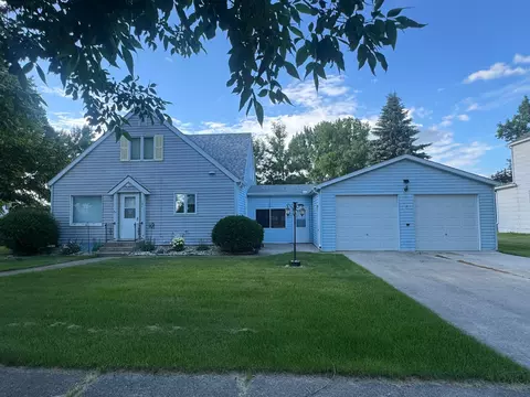 101 6th St E, Finley, ND 58230 photo 1