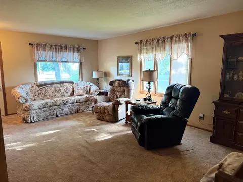 101 6th St E, Finley, ND 58230 photo 10